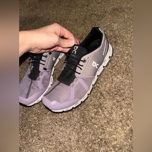 gently worn on clouds women’s 9!